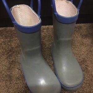Toddler boy rain boots size 8/9